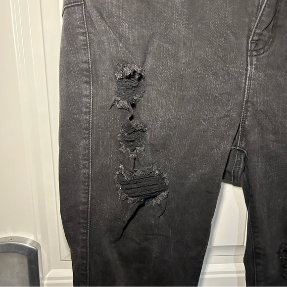 Torrid Black Bombshell Skinny Distressed Jeans Size 18 - Picture 3 of 11
